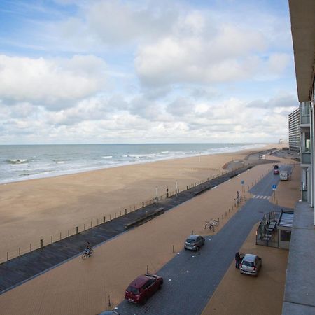 Bright Apartment With Sea View Oostende Buitenkant foto