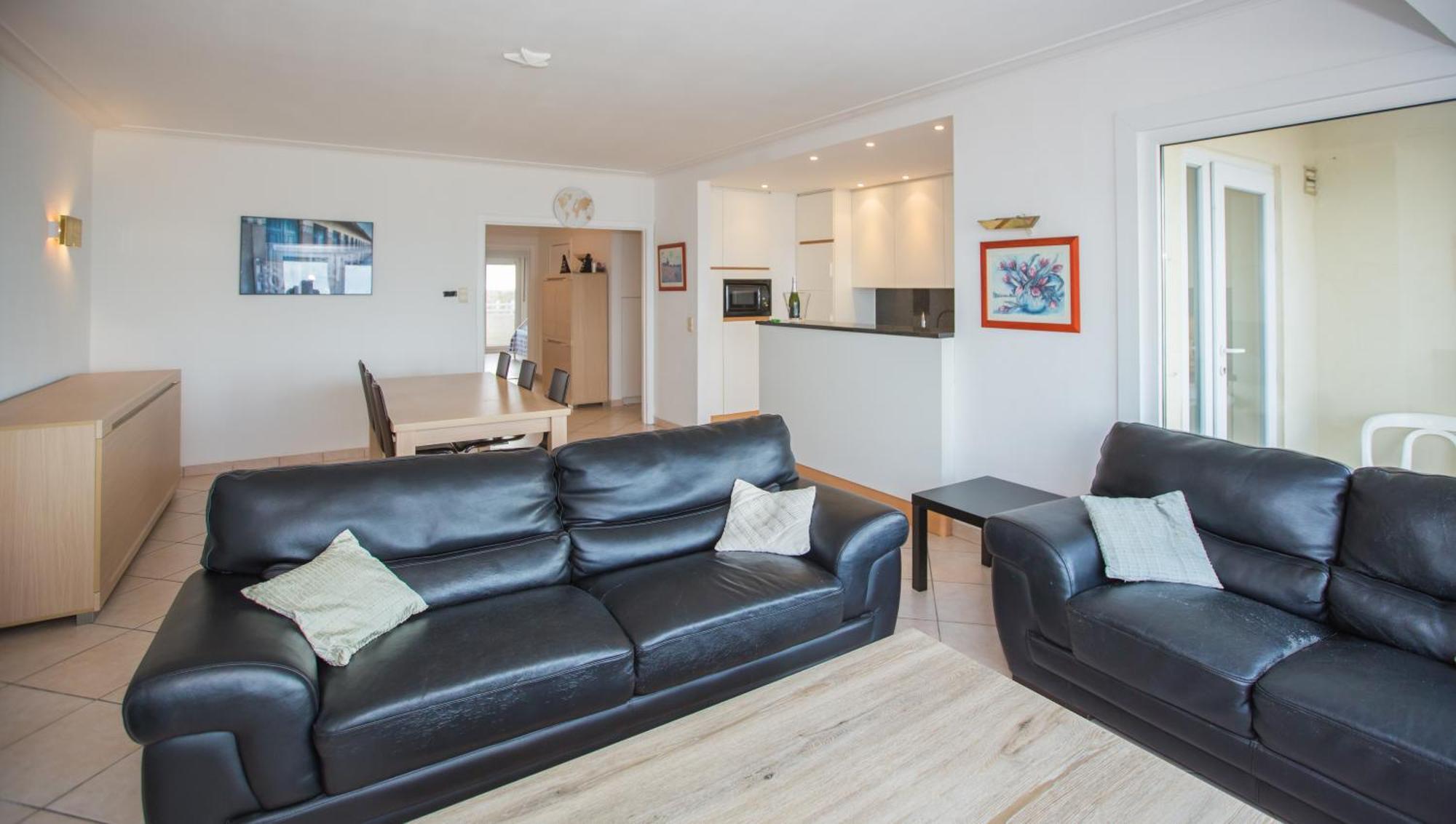 Bright Apartment With Sea View Oostende Buitenkant foto